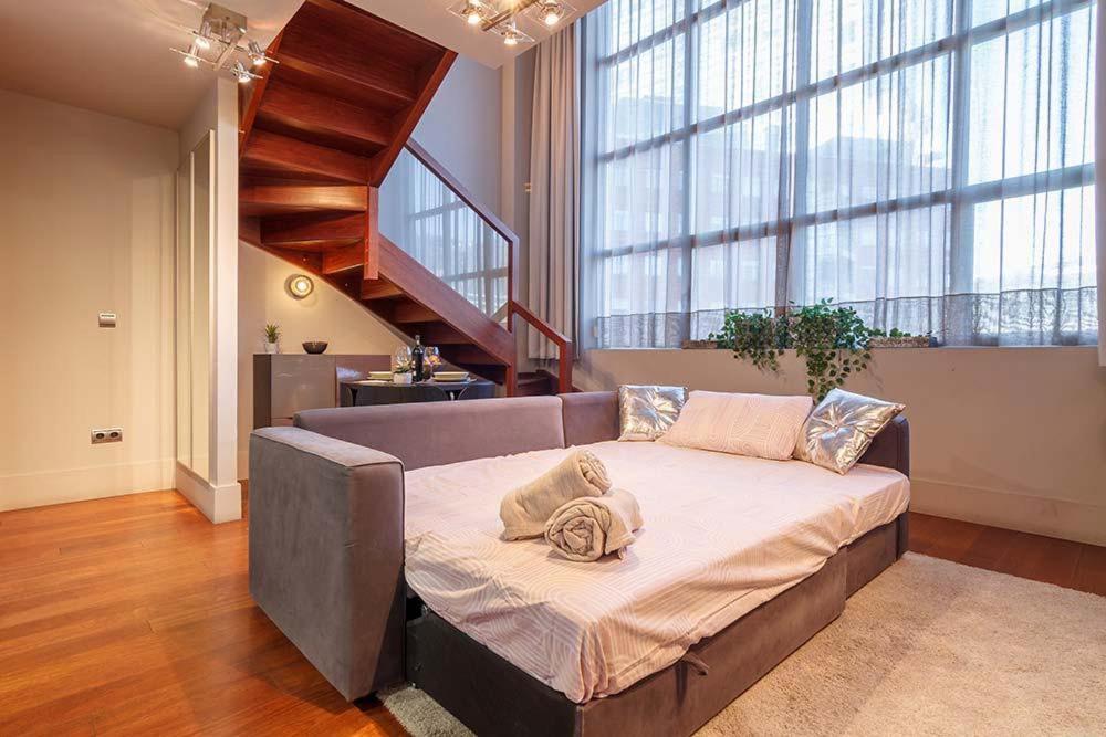 דירות בילבאו Vivienda Turistica Duplex Isozaki-Guggenheim מראה חיצוני תמונה